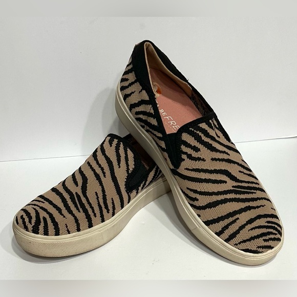 Dr Scholl's Women Slip On Sneakers Zebra Print Knit Casual Comfort Shoes Sz 9.5 - Picture 11 of 13